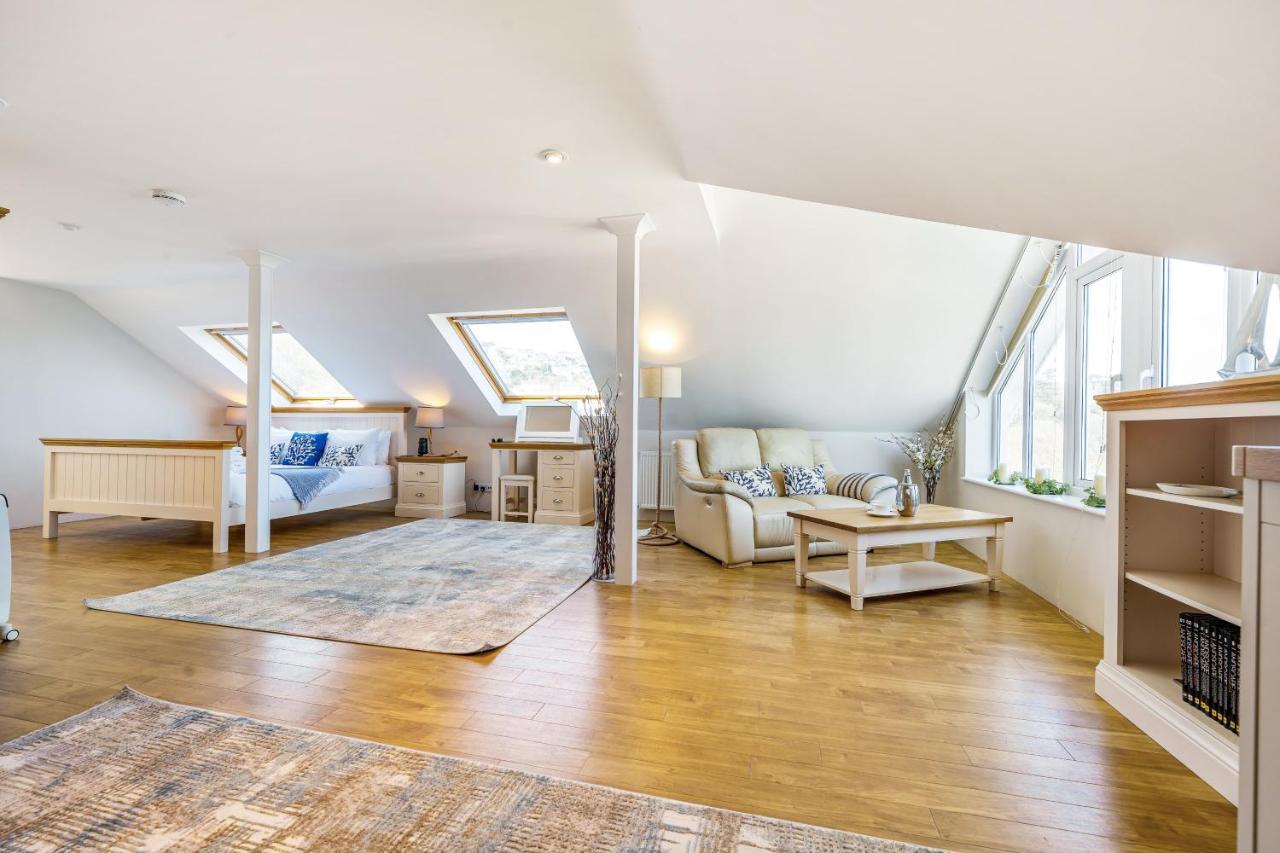 Carbis Bay - Luxury 3 Bed Penthouse Apartment With Sea Views Parking Sauna Balcony Bagian luar foto
